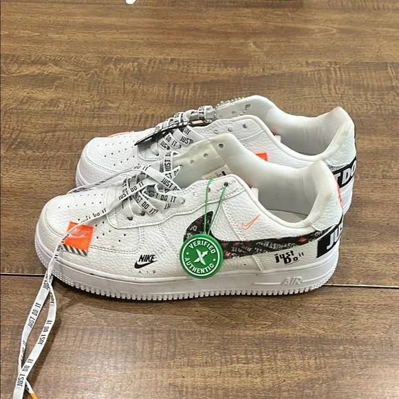 Nike White Sneakers Air Force 1 Street Art Edition - Picture 1 of 4
